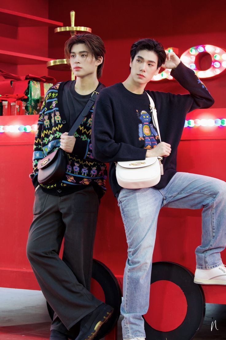 736x1104 PondPhuwin