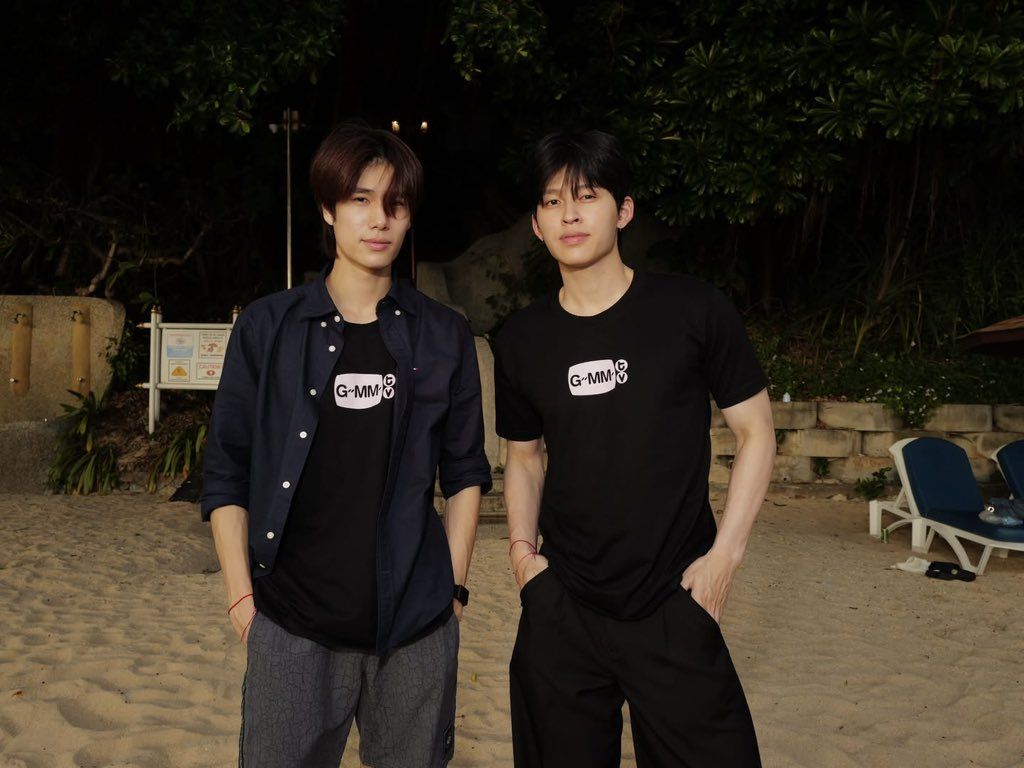 1024x768 pond phuwin