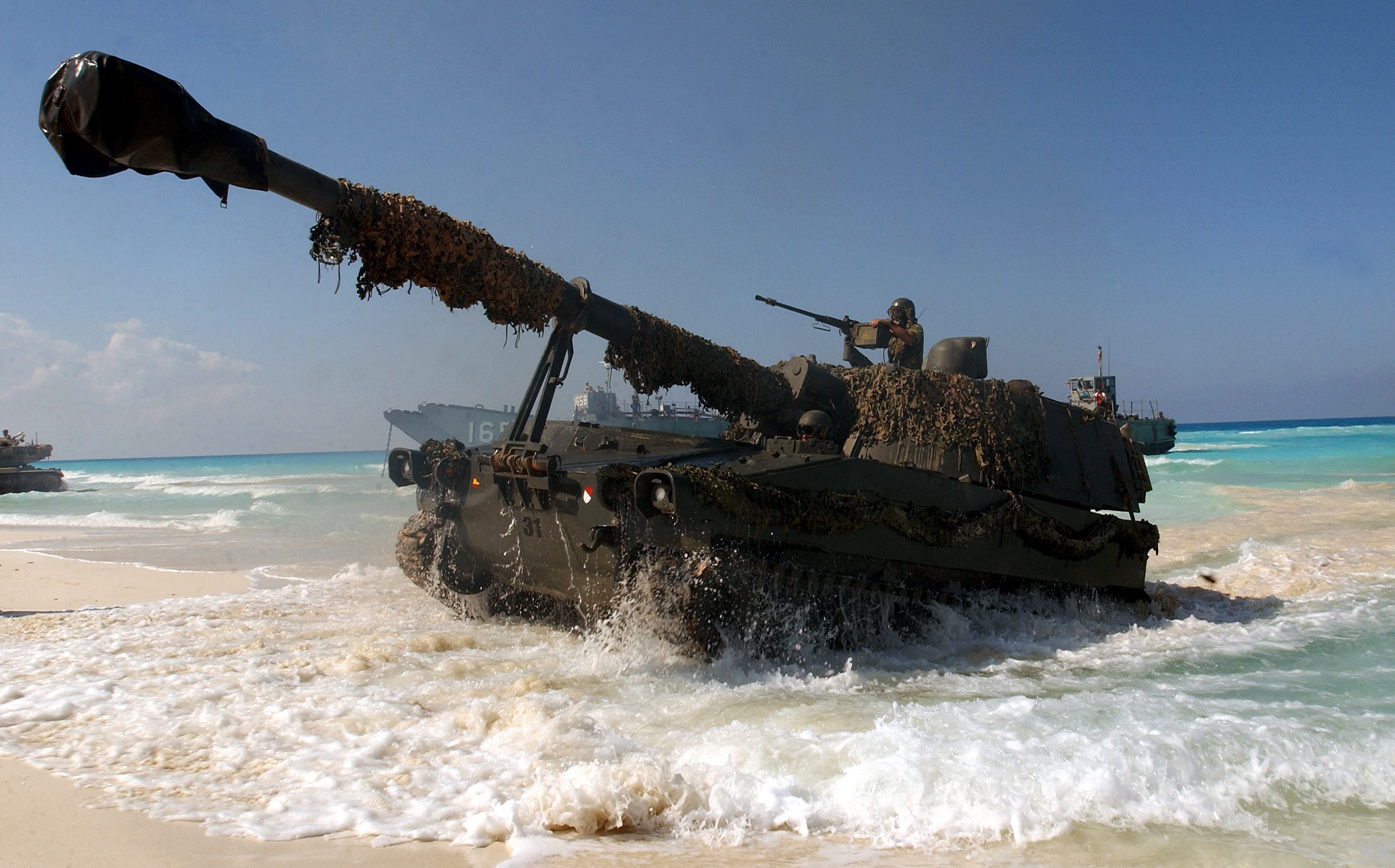 2648x1648 Spanish M109A5 howitzer Bright Star
