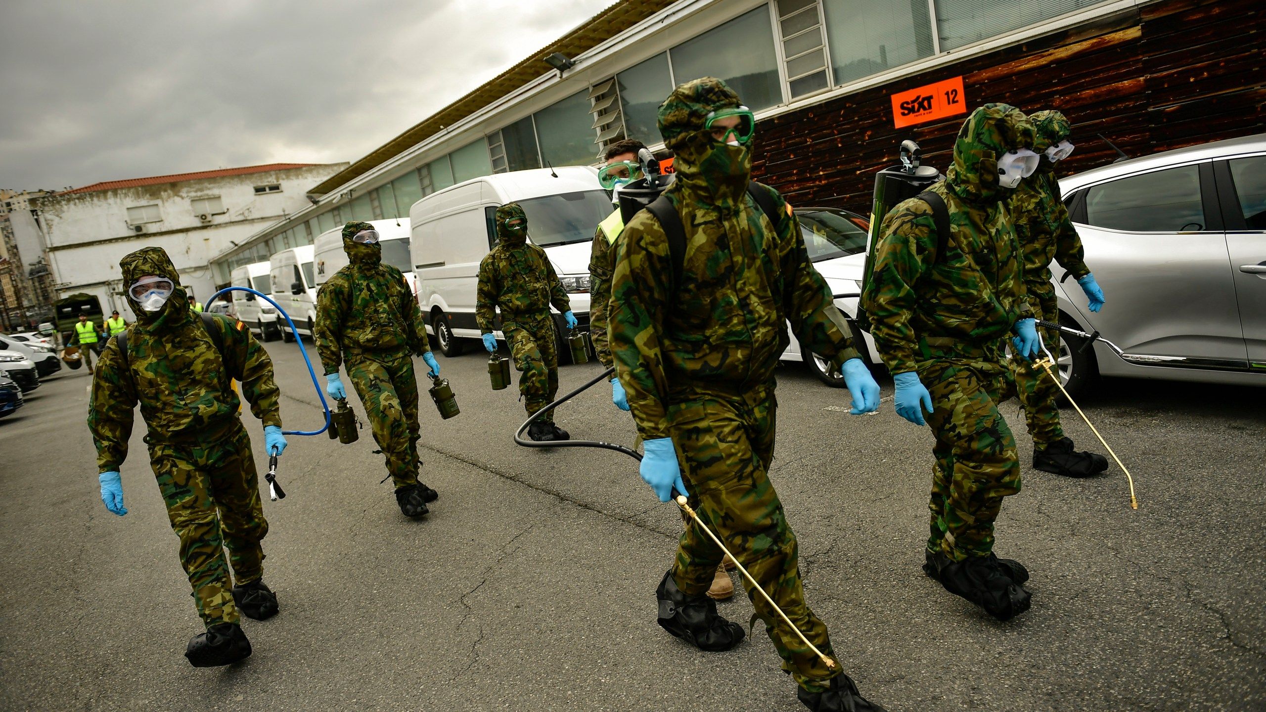 2560x1440 Spanish Troops Disinfecting Nursing Homes Find Bodies Among Residents. NBC4 WCMH TV