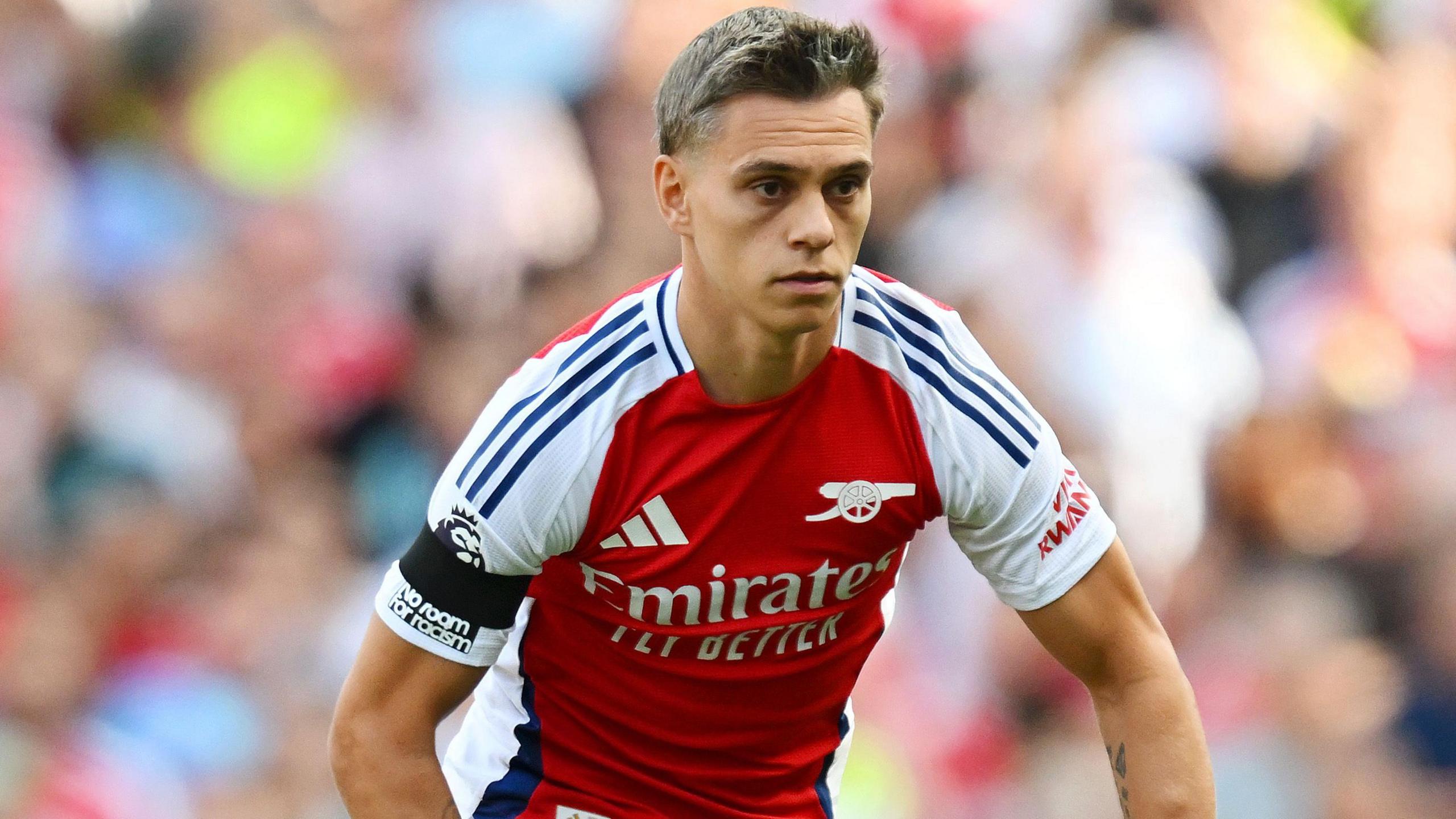 2560x1440 Arsenal transfer news: Gunners turn down offer for Leandro Trossard
