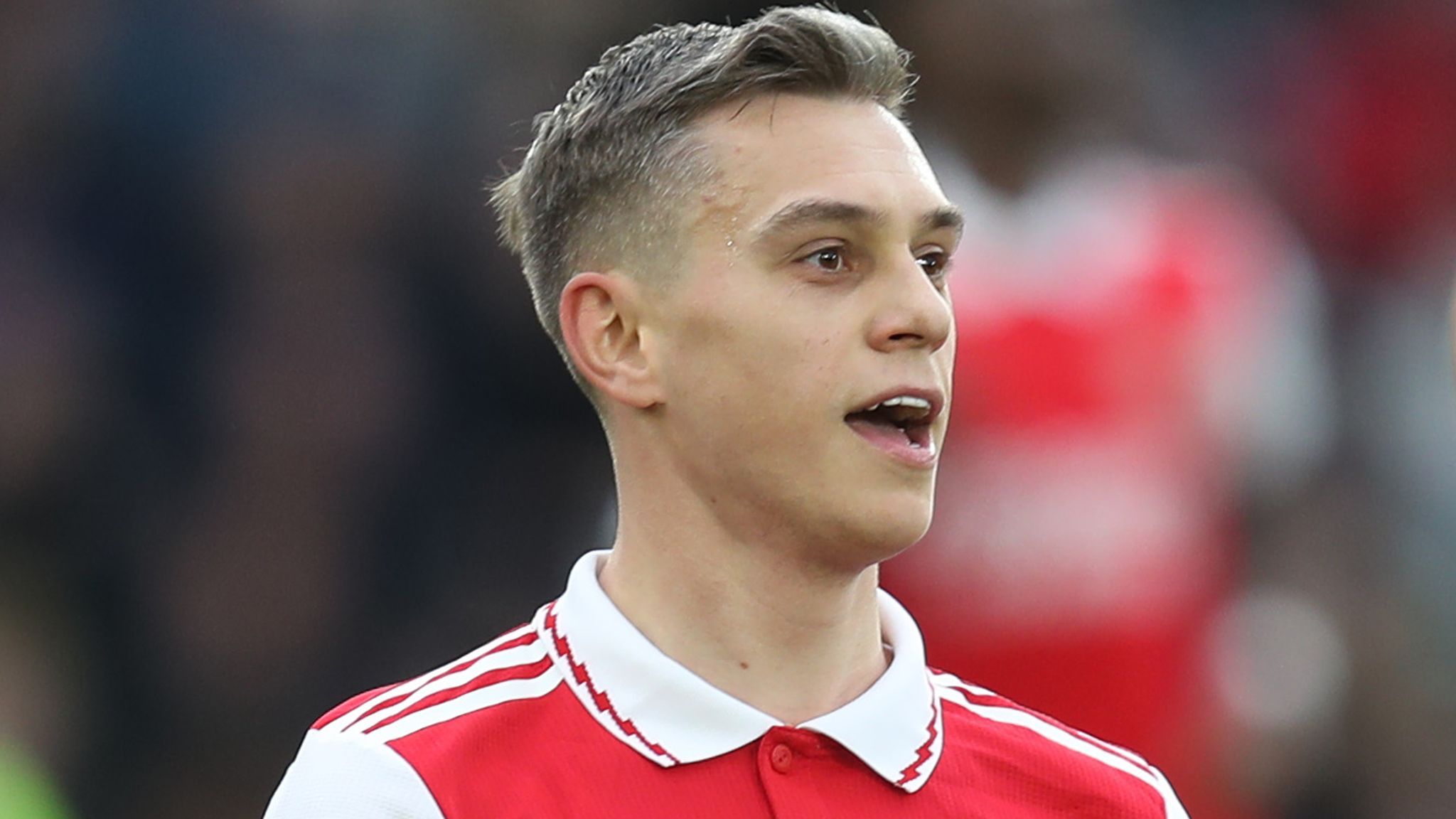 2048x1152 Arsenal's Leandro Trossard 'really good' as false nine in win at Leicester, says Mikel Arteta
