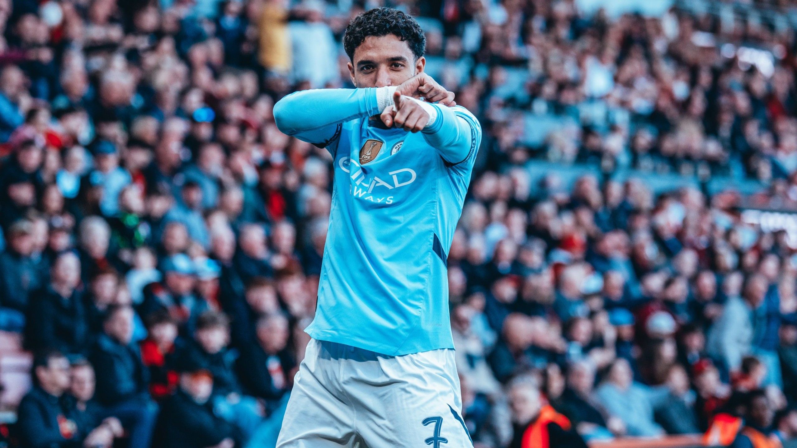 2560x1440 Marmoush Man City Wallpaper