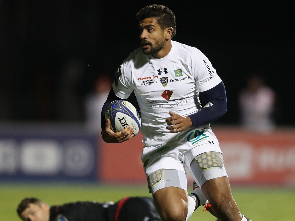 1024x768 Wesley Fofana pens new Clermont deal