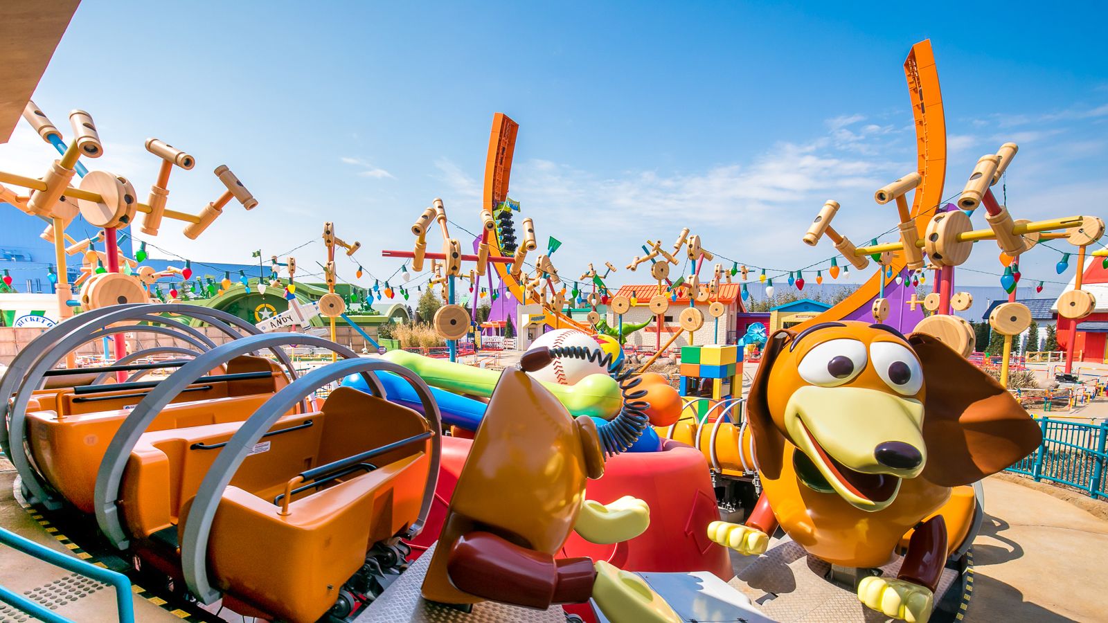 1600x900 Slinky Dog Spin. Attractions. Shanghai Disney Resort