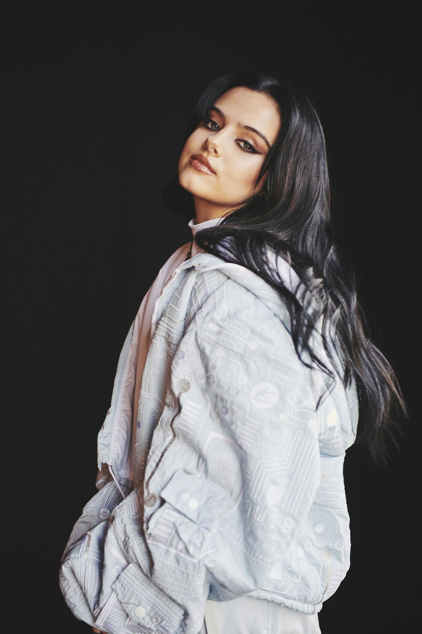 1365x2048 Jessie Murph Wallpaper