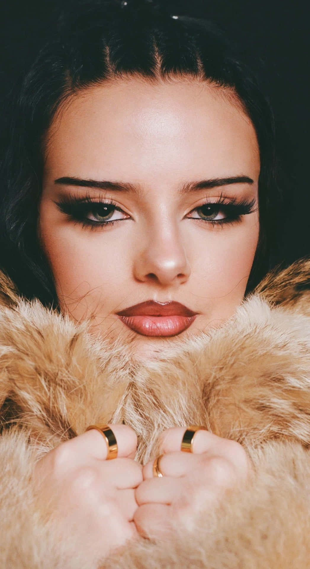 1047x1920 Download Jessie Murph Close Up Portrait Wallpaper
