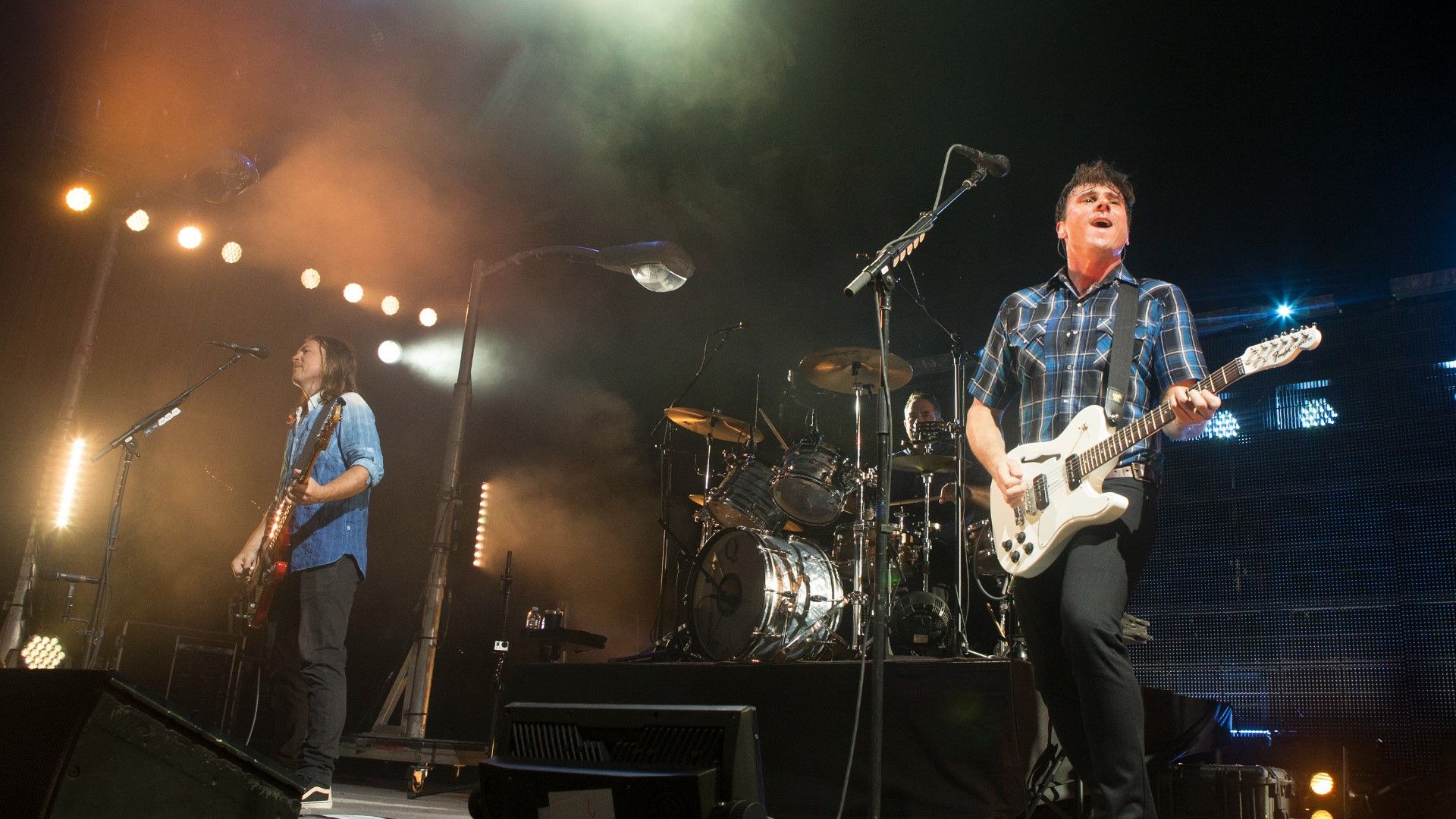 1920x1080 Crews At The Podium Prepare For Jimmy Eat World As More Big Name Acts Head For Spokane