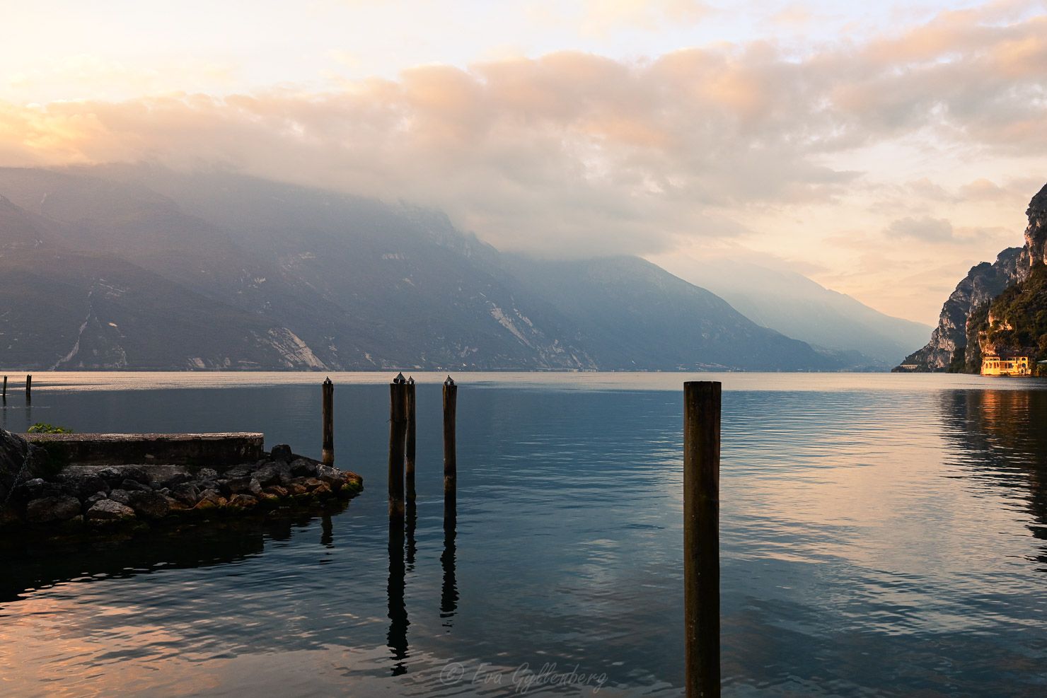 1480x987 Riva del Garda the mountains are reflected in Lake Garda
