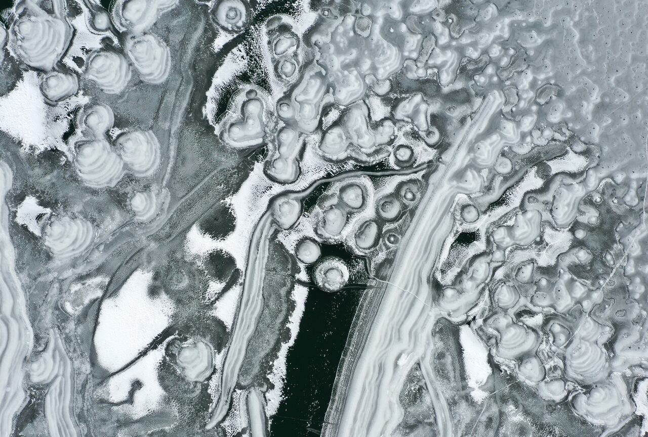 1280x865 Frozen beauty: Bukhangang River captured in record cold