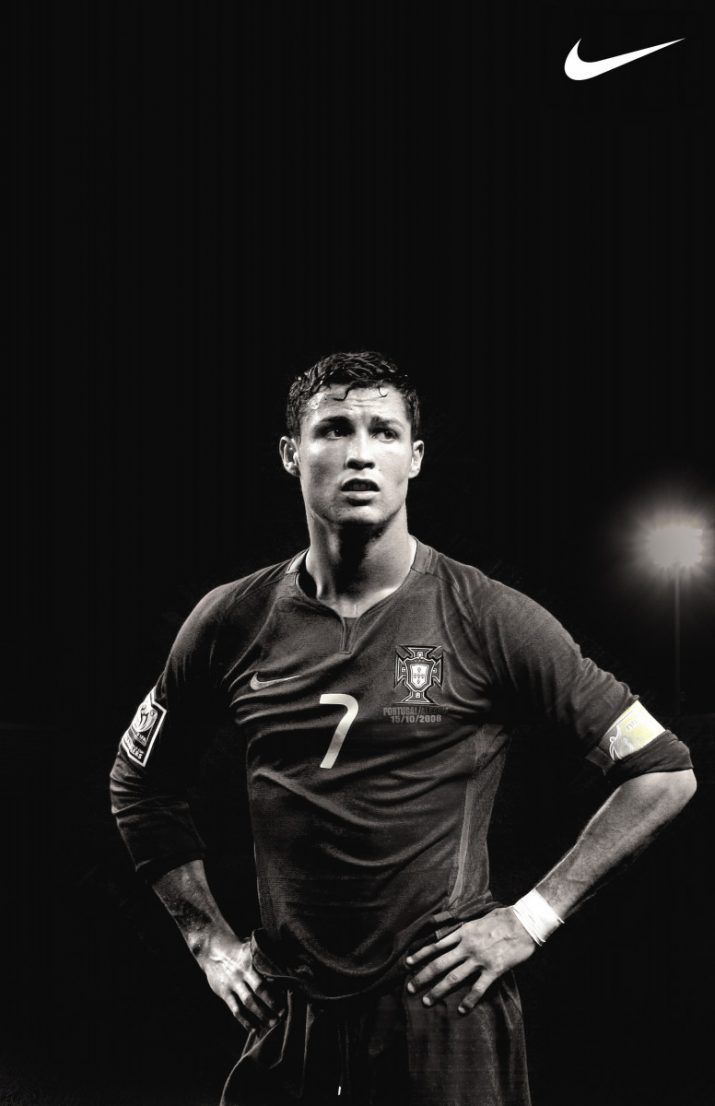715x1106 iPhone Cristiano Ronaldo 4k Black Wallpaper
