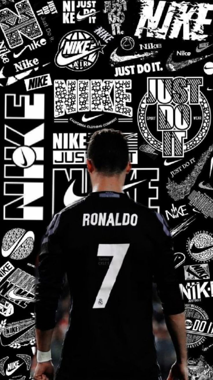 736x1308 Wallpaper Ronaldo Cristiano Jersey Dark Ronaldo Back Wallpaper Ronaldo Black Jersey
