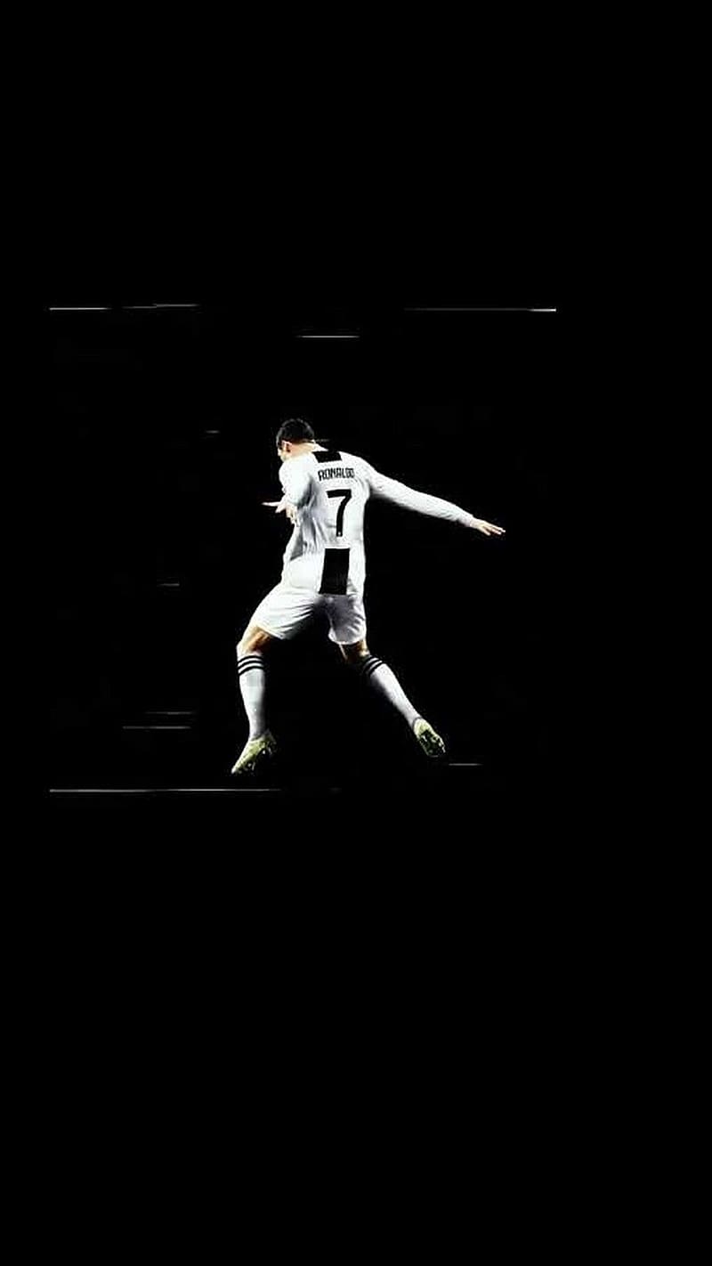 800x1422 1170x2532px, 1080P free download. Cristiano Ronaldo With Black Background, cristiano ronaldo, black background, HD phone wallpaper