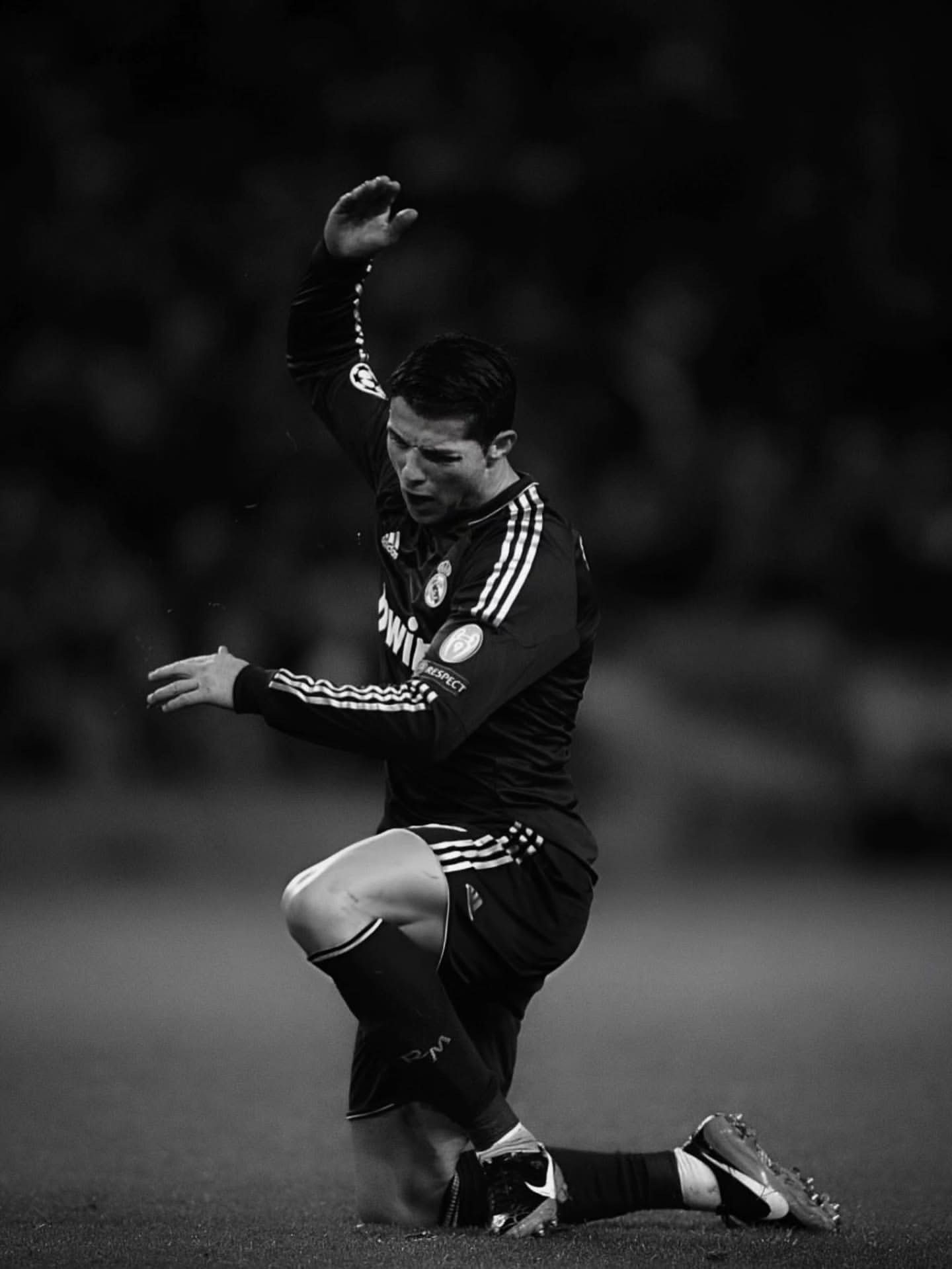 1440x1919 Cristiano Ronaldo celebrating for Real Madrid Football Wallpaper