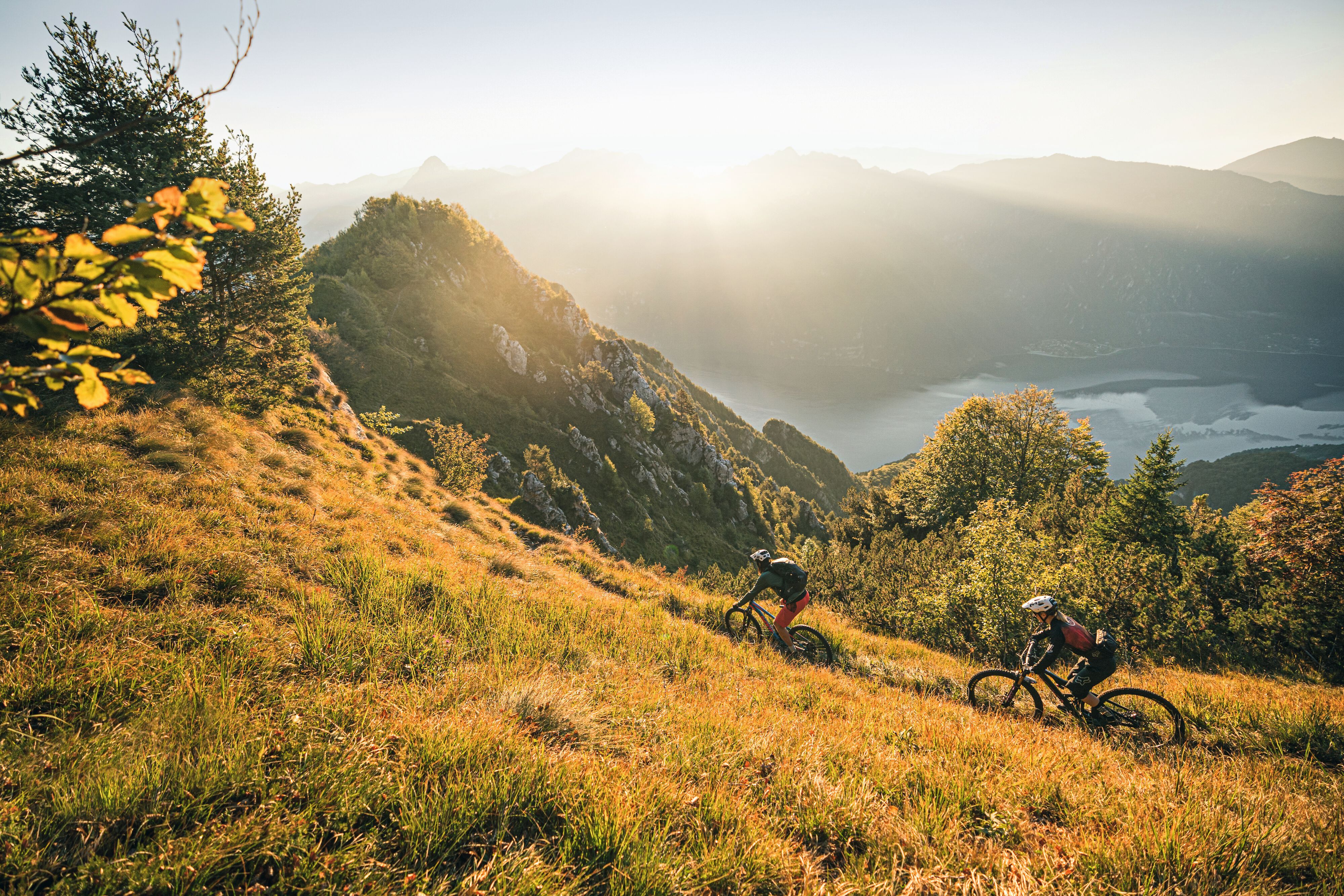 4000x2667 MTB super trail on Lake Idro: the Monte Breda trail