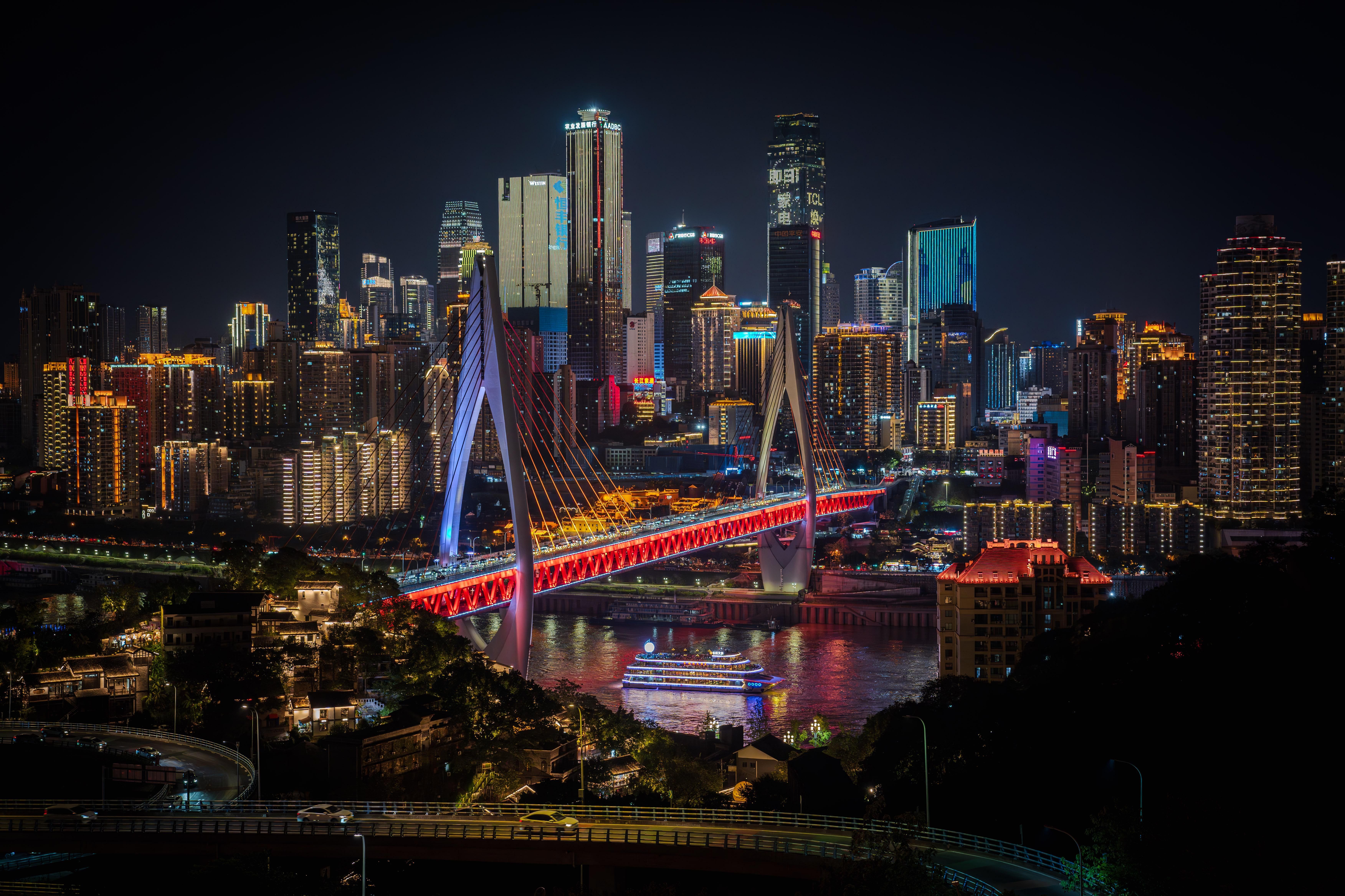 7008x4672 Early morning blue hour sunrise at The Bund in Shanghai