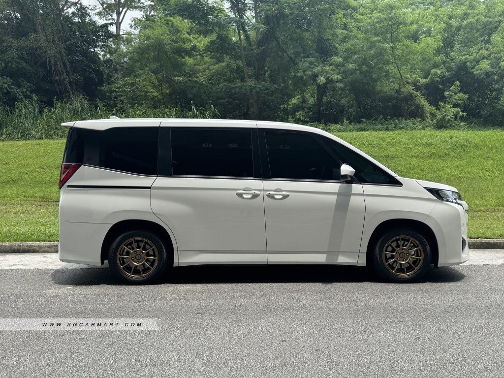 1024x768 The Ultimate Guide to the Toyota Noah Hybrid in Singapore (2026)