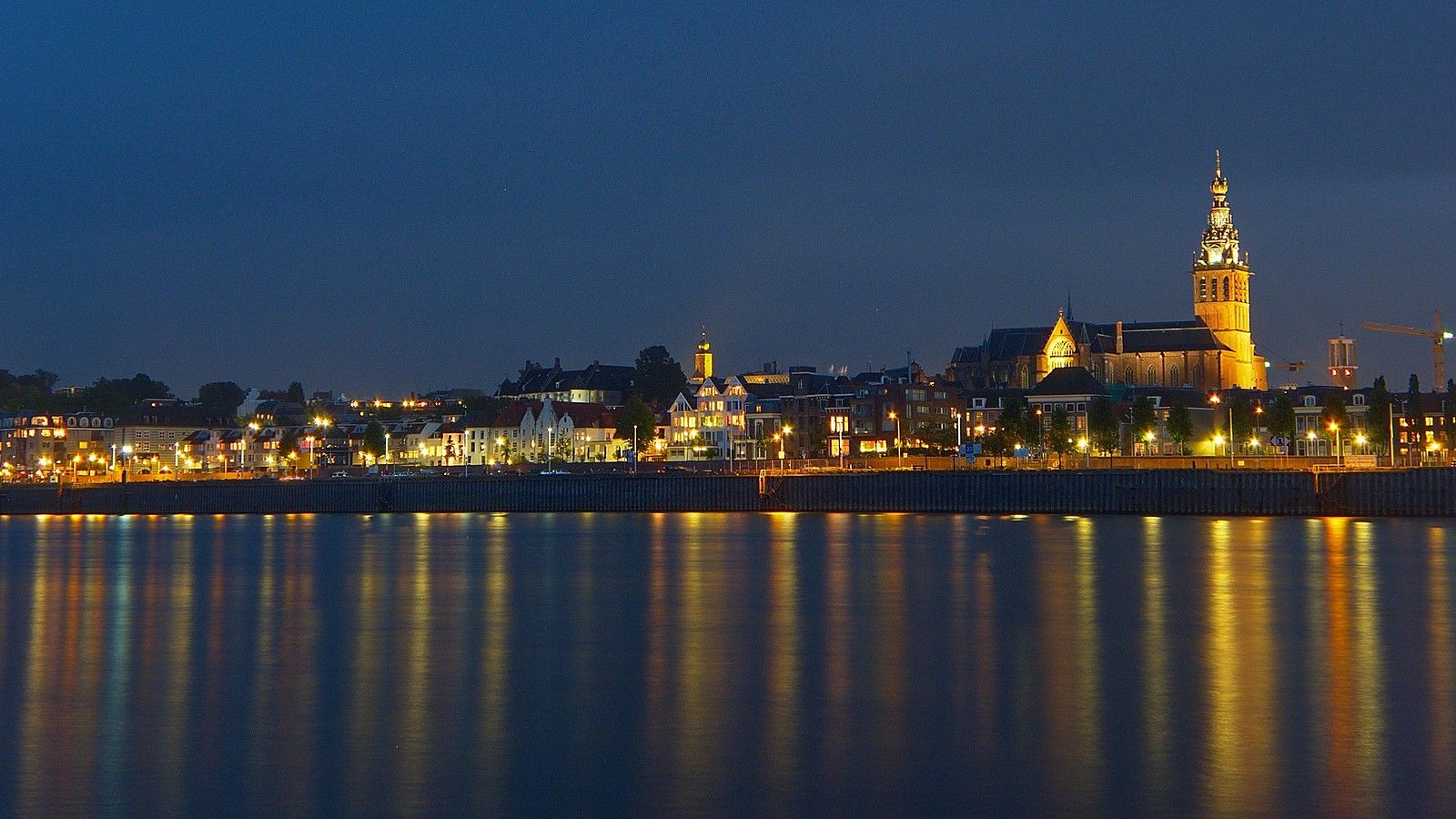 1600x900 HDR) Nijmegen at night (III). This photograph was taken fr