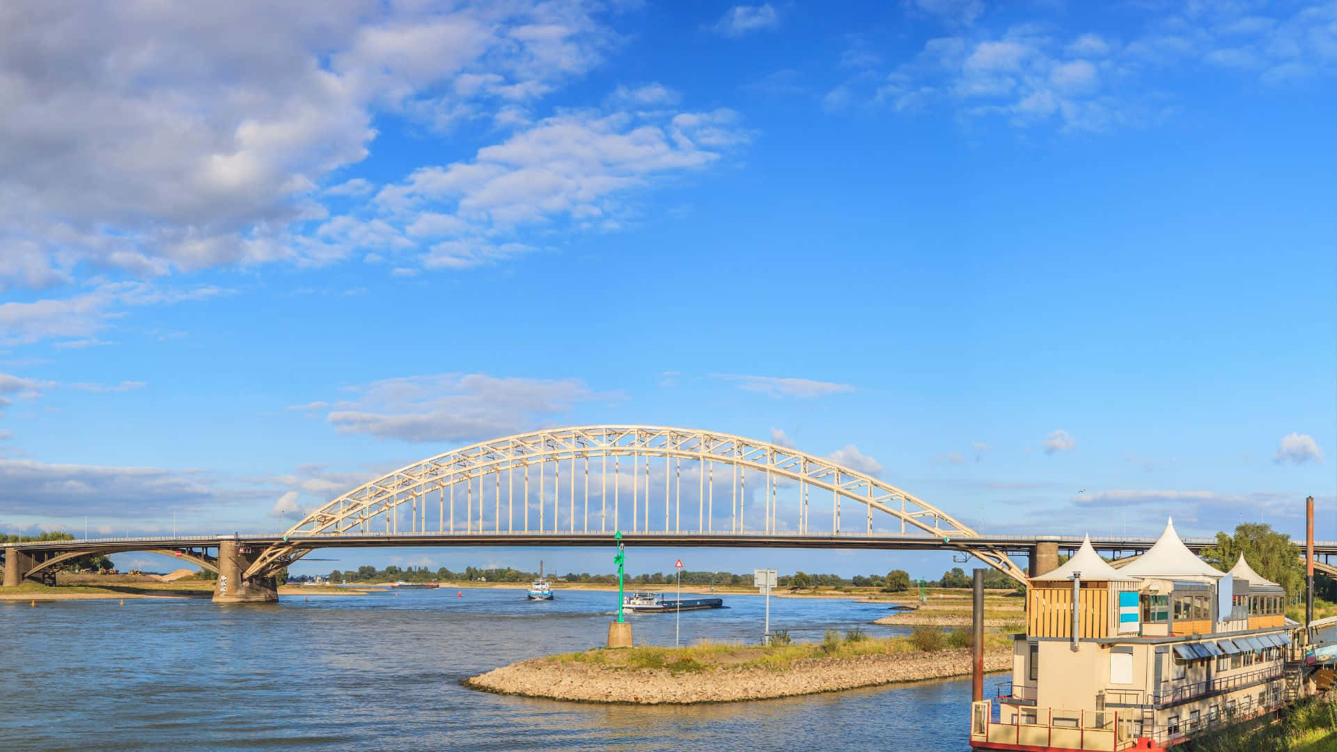 1920x1080 Nijmegen Wallpaper
