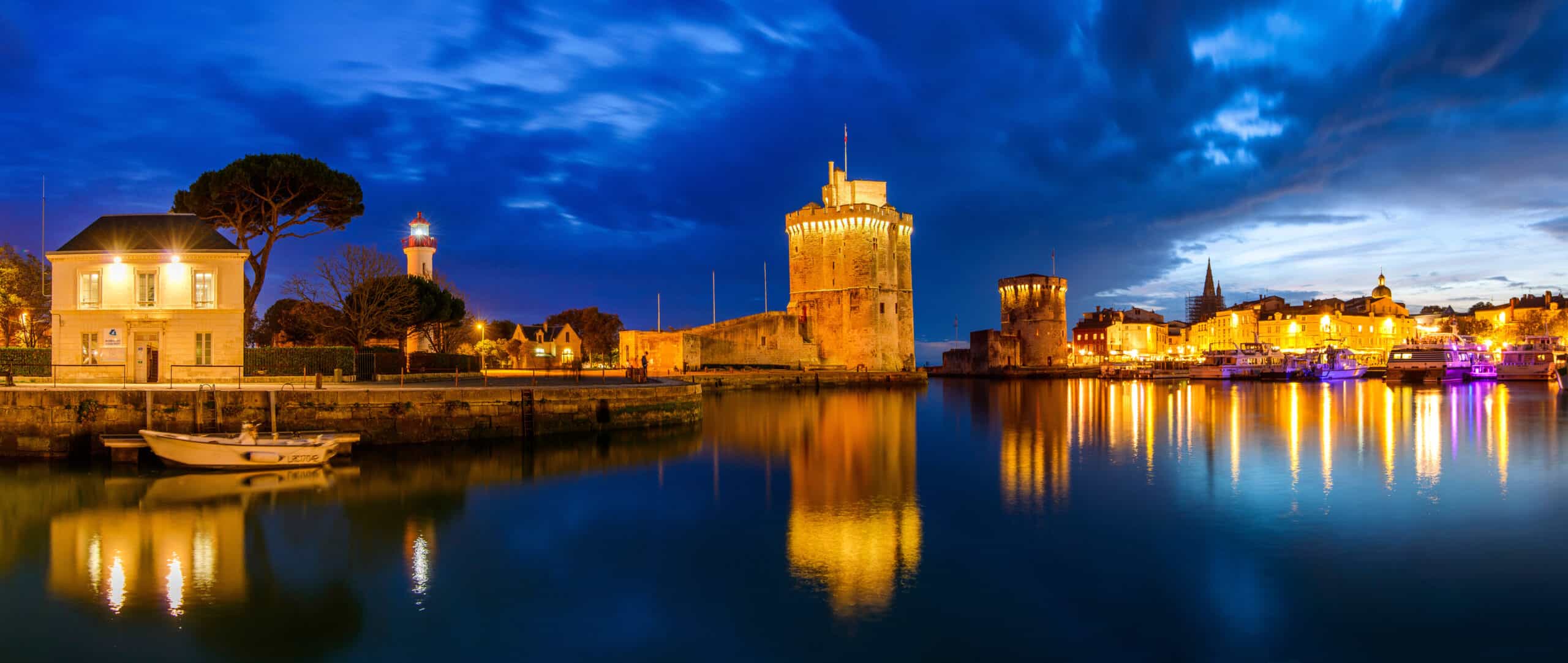 2560x1082 À Visiter'Atrium de la Soleé de tourisme à La Rochelle