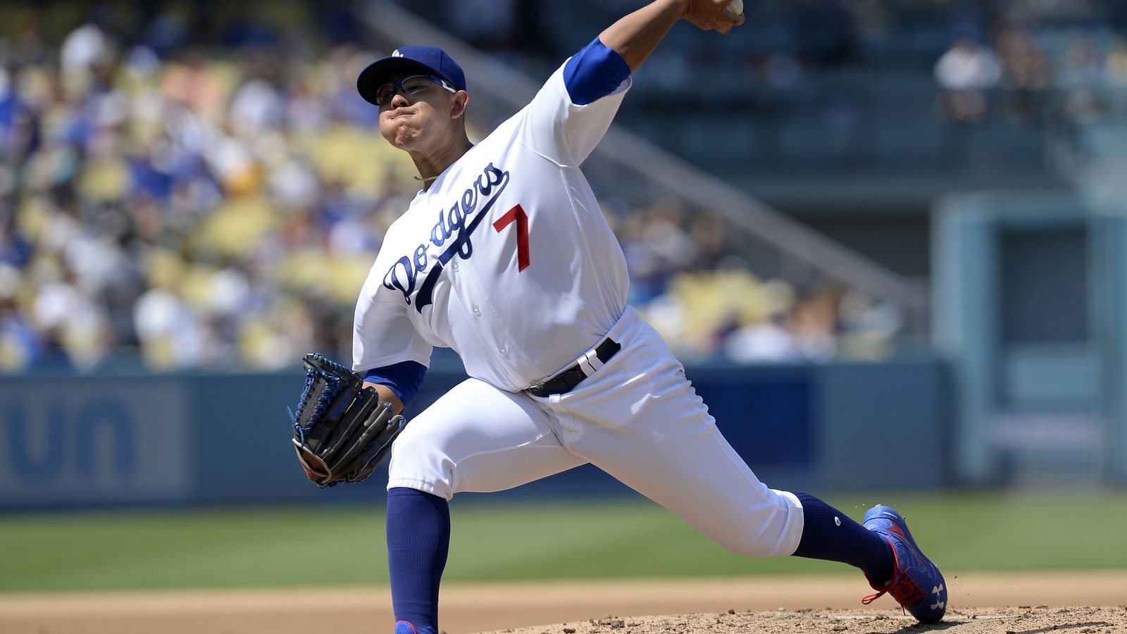 1600x900 Julio Urias Computer Wallpaper
