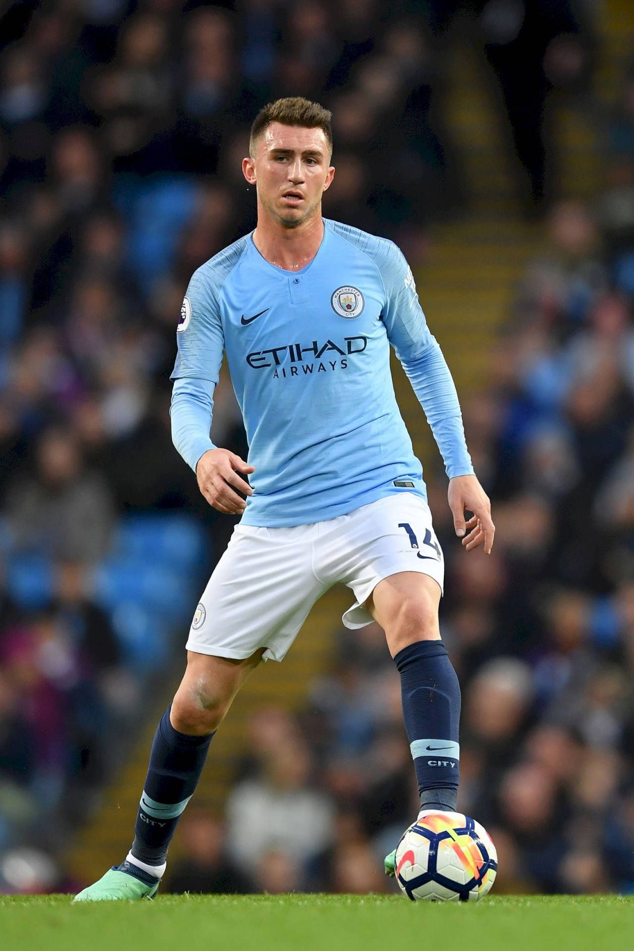 1280x1920 Descargar fondos de Cuerpocompleto De Aymeric Laporte