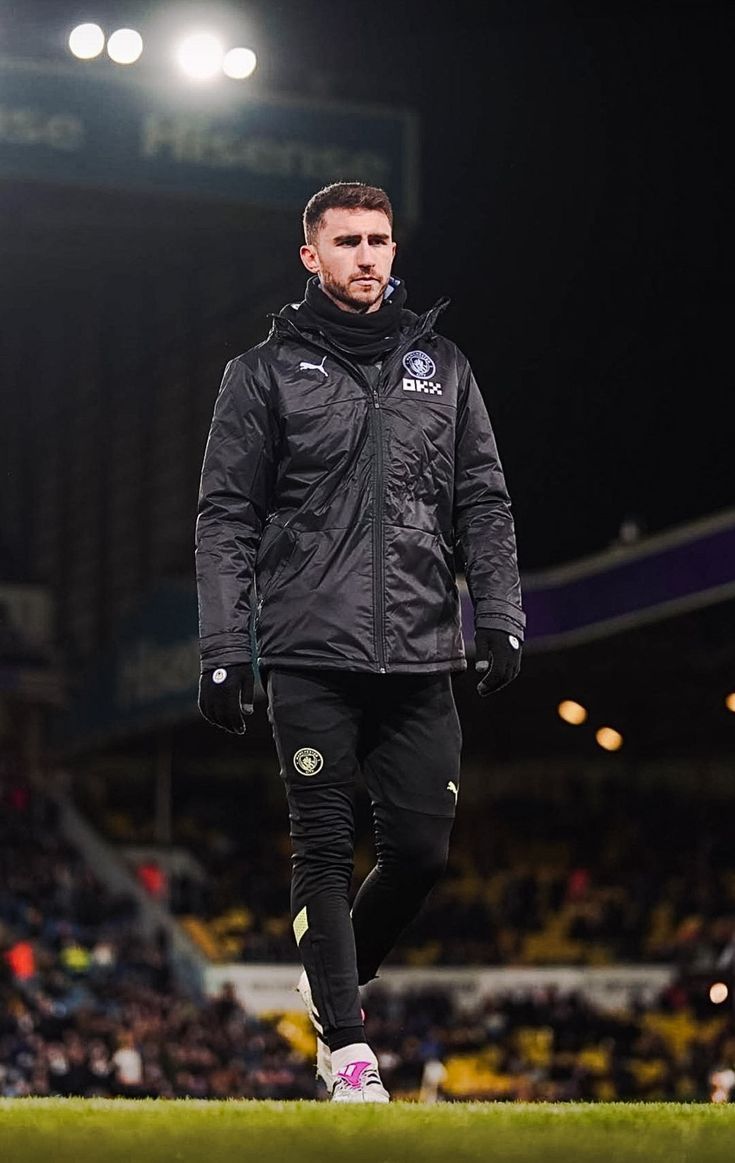 735x1163 Aymeric Laporte