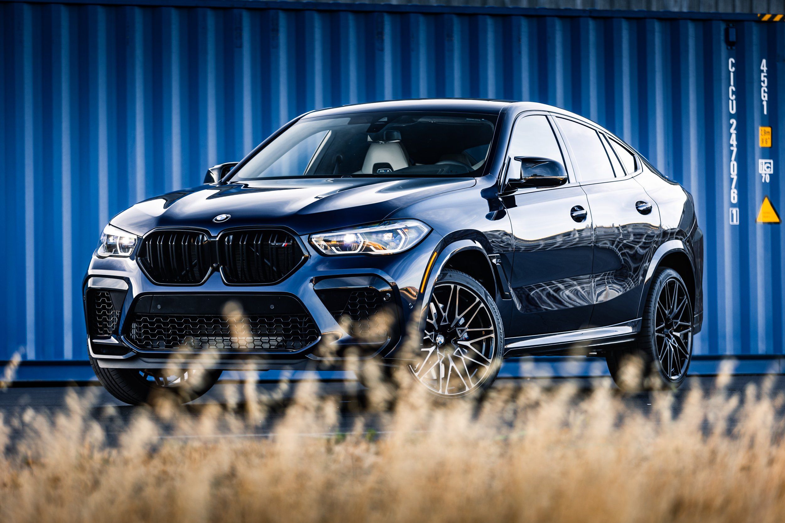 2500x1667 BMW X6M Competition