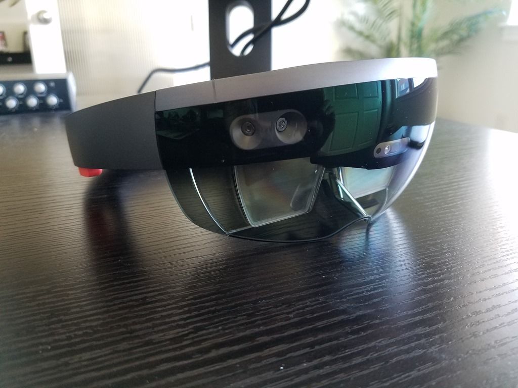 1024x768 My Microsoft HoloLens has Arrived! Let's Unbox it