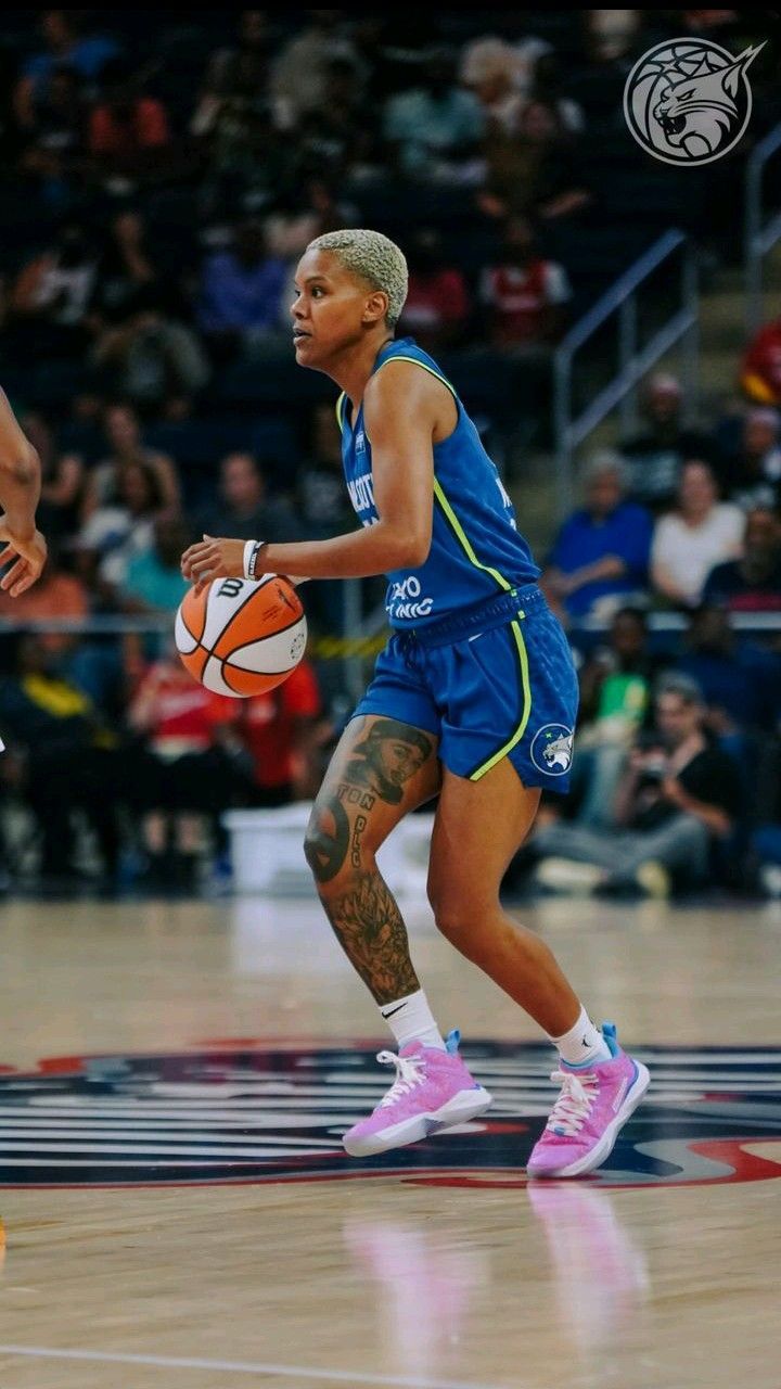 720x1280 Courtney Williams, Minnesota lynx