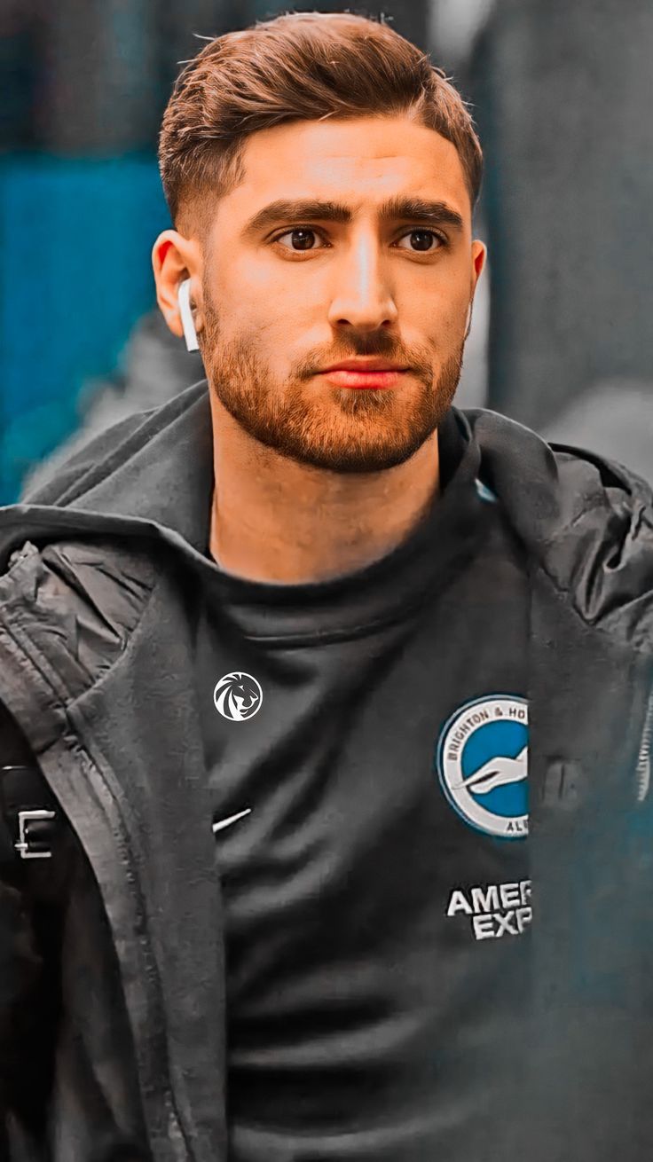 736x1310 Alireza Jahanbakhsh