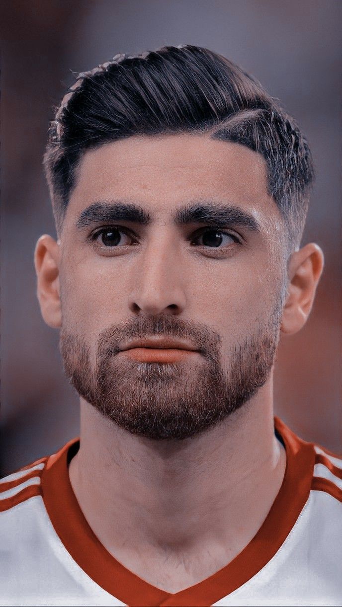 688x1222 Alireza jahanbakhsh