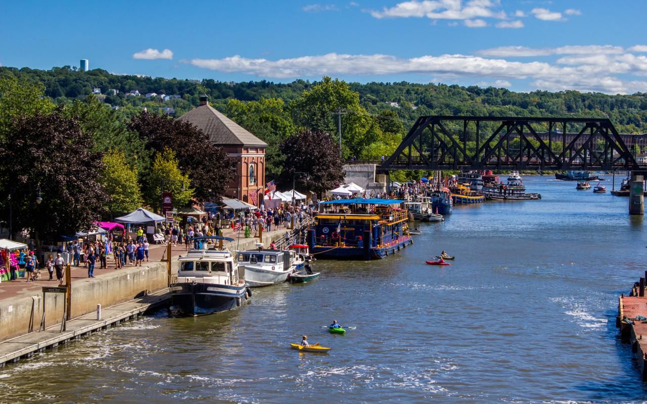 1280x800 Discovering the Erie Canal on a Group Tour