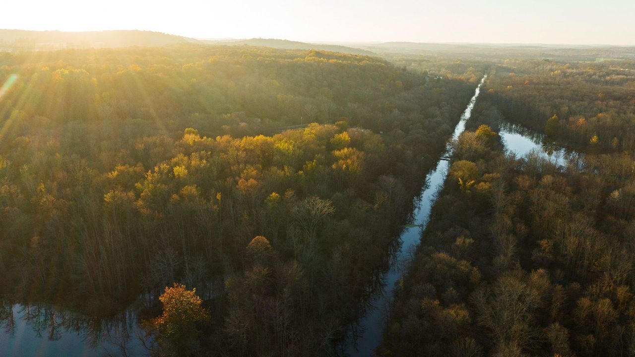 1280x720 The Erie Canal: The manmade waterway that transformed the US