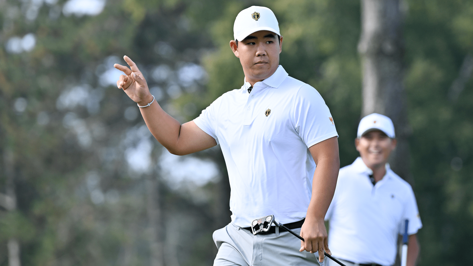 1600x900 Tom Kim's Putting Gesture Has Received A Mixed Response