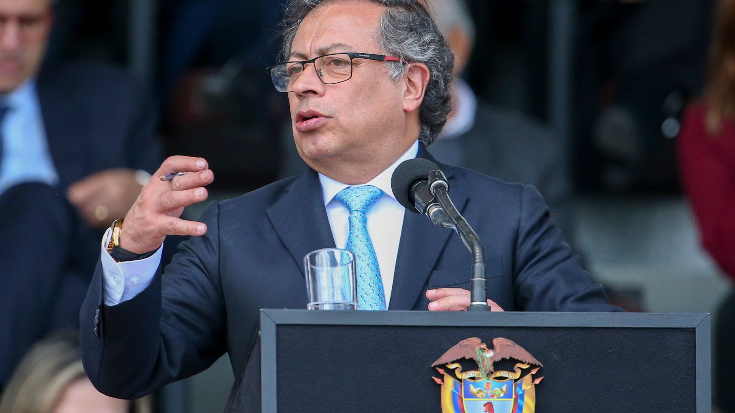 2560x1440 Colombian rebel leader says peace talks are 'on pause'