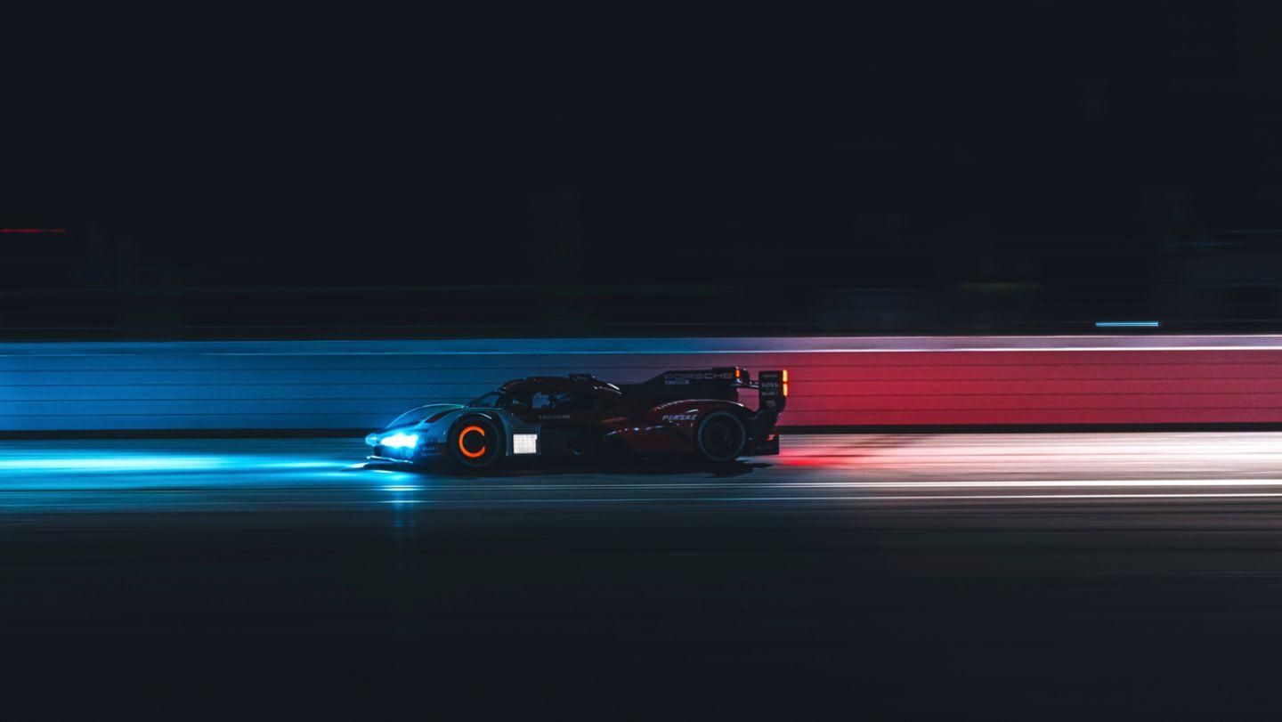 1440x811 