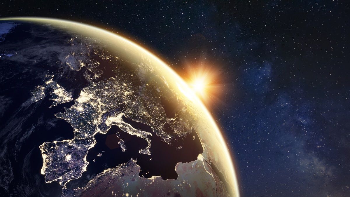 1200x675 Sunrise on planet Earth viewed from space with city lights in Europe showing connections between European countries. Elements from NASA. Technology, global communication, world, energy, electricity