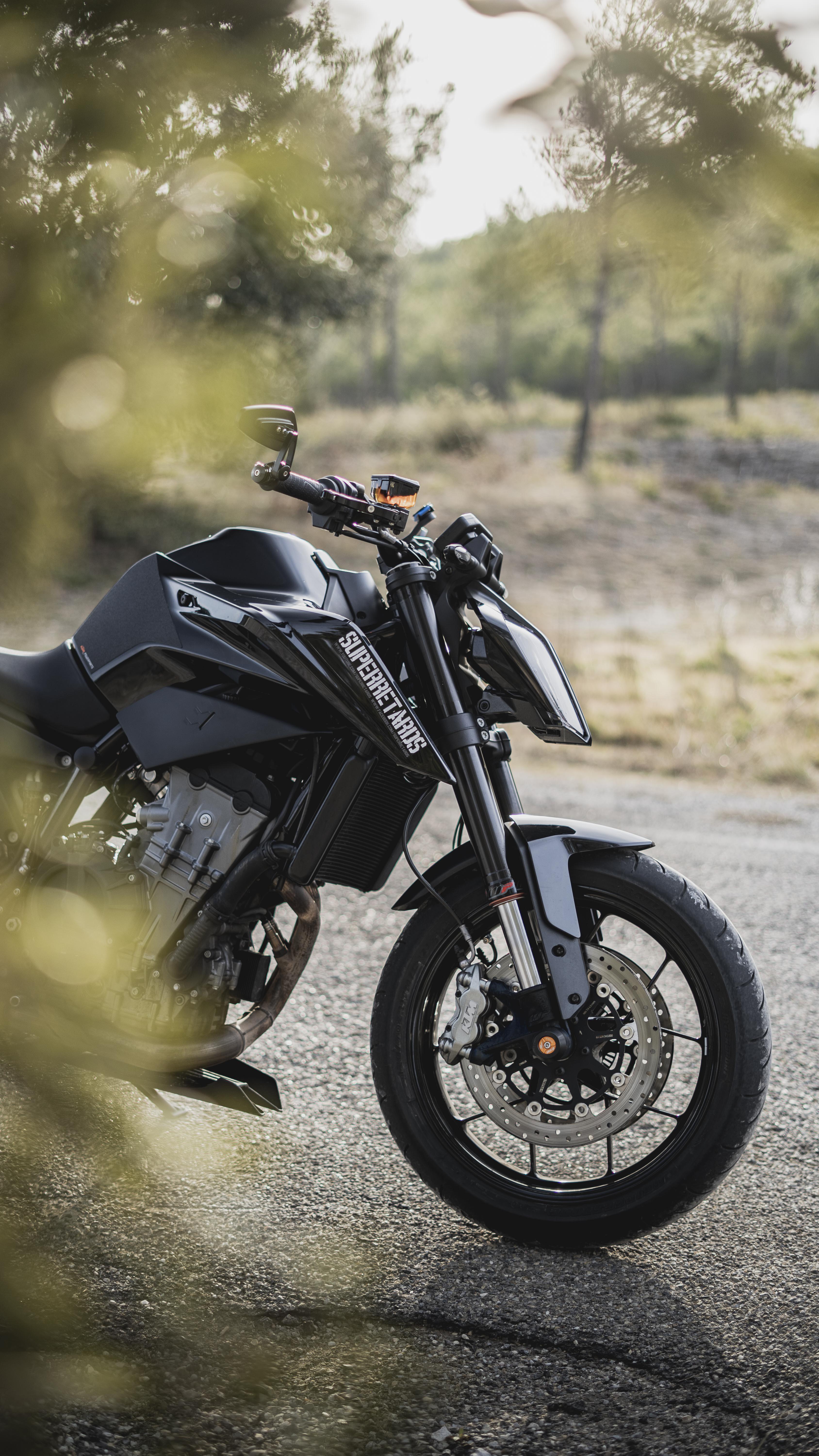 3376x6000 My friend's 790 DUKE. Such a mean looking bike !