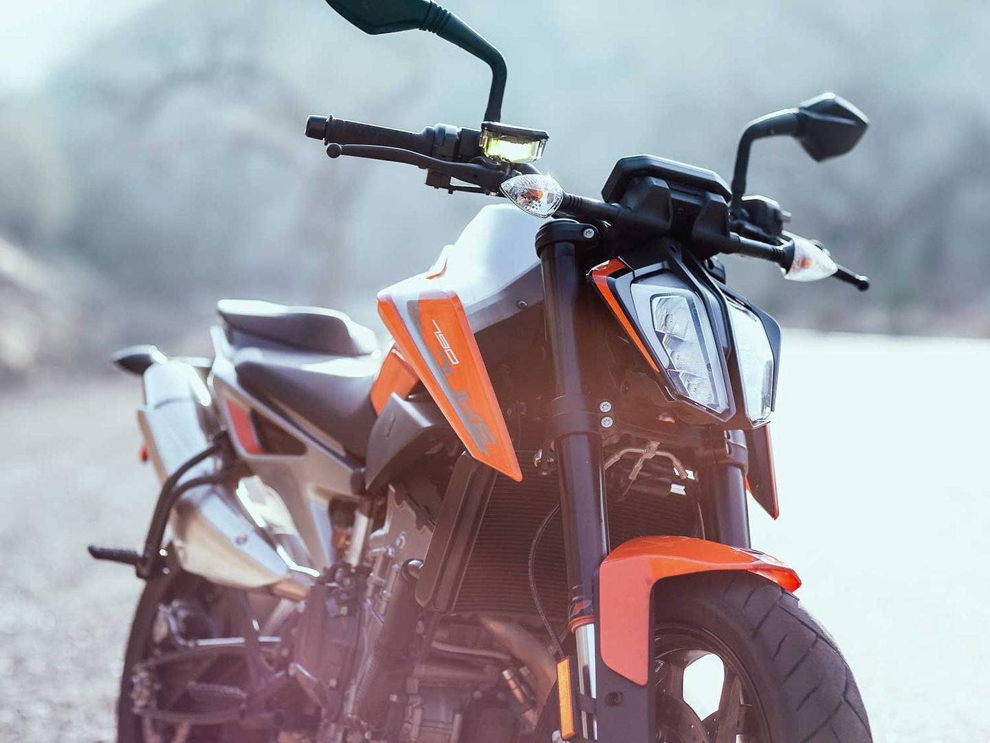 1440x1080 KTM 790 Duke Reviewed On Home Court