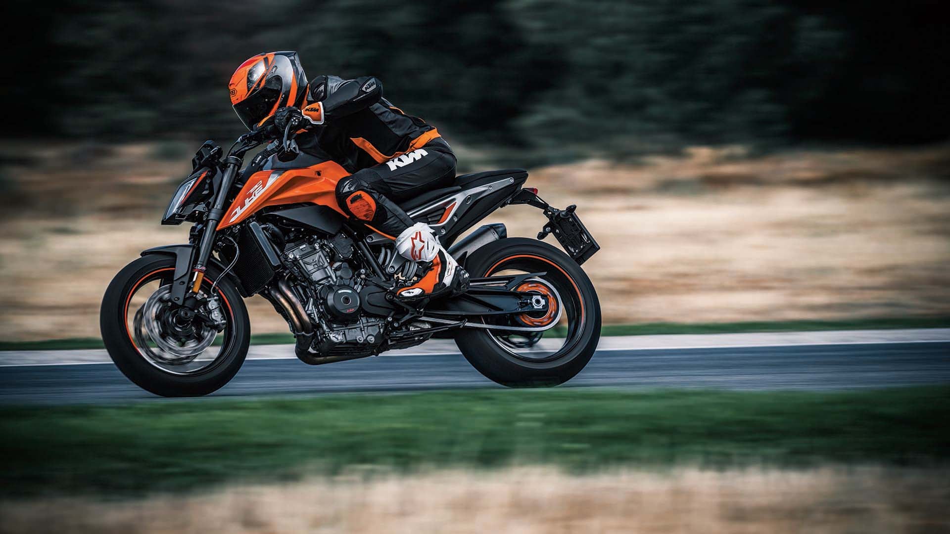 1920x1080 KTM 790 Duke Naked (2018 - ) review