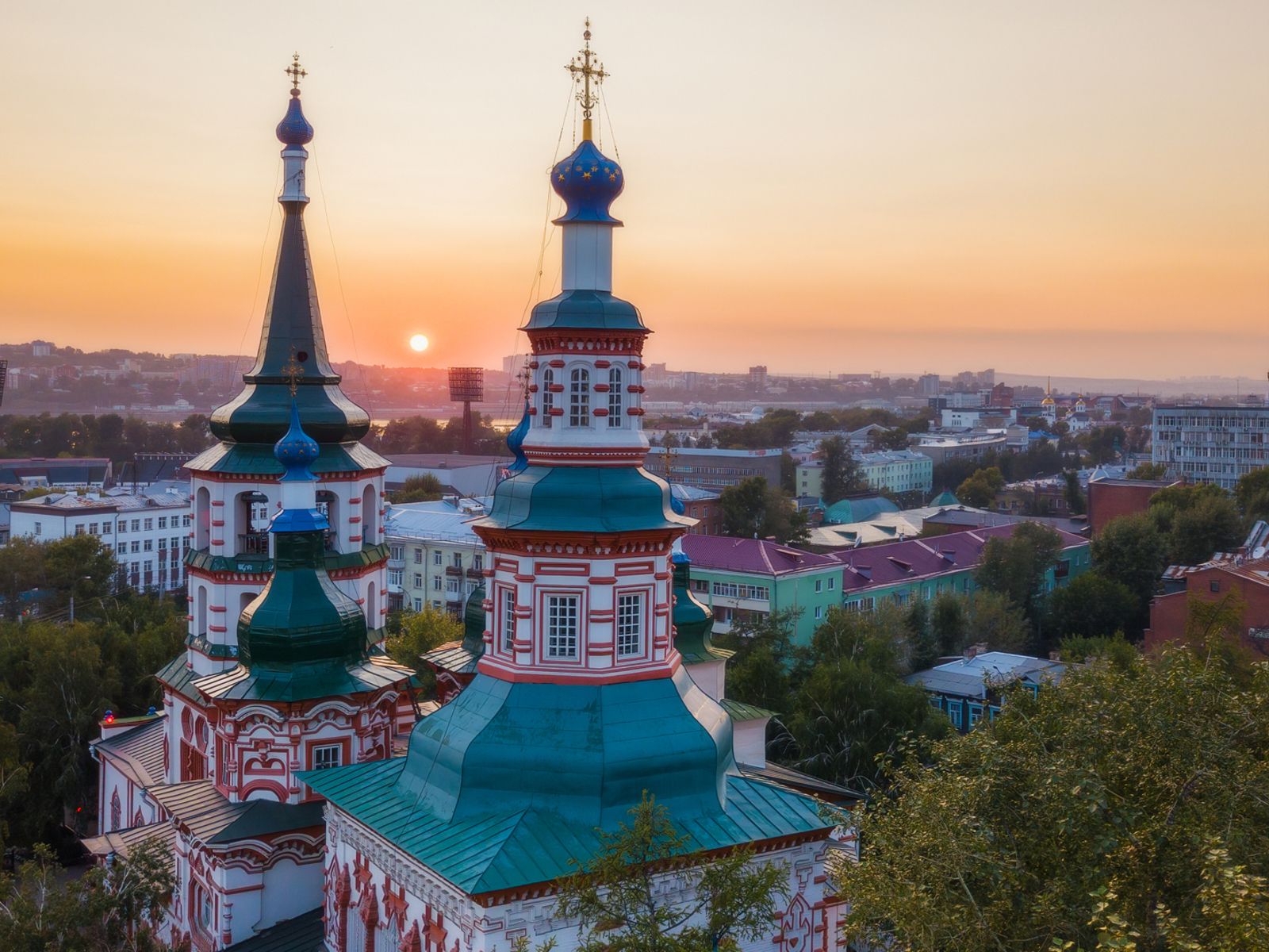 1600x1200 Krestovozdvizhenskaya Church