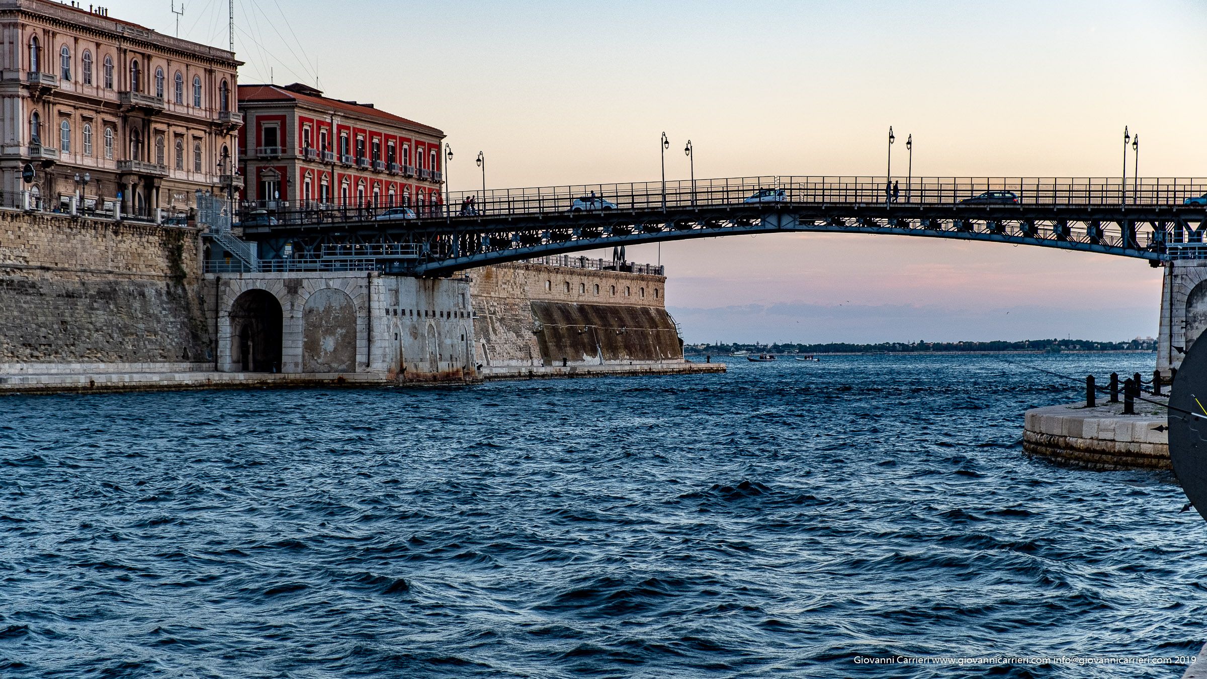 2400x1350 The swing bridge and the Aragon Castle