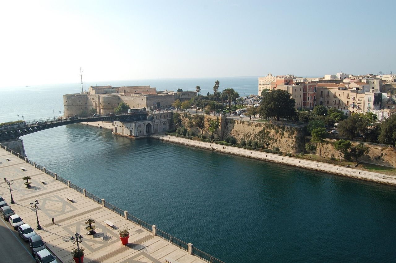 1280x851 Free Taranto & Villa Taranto Image