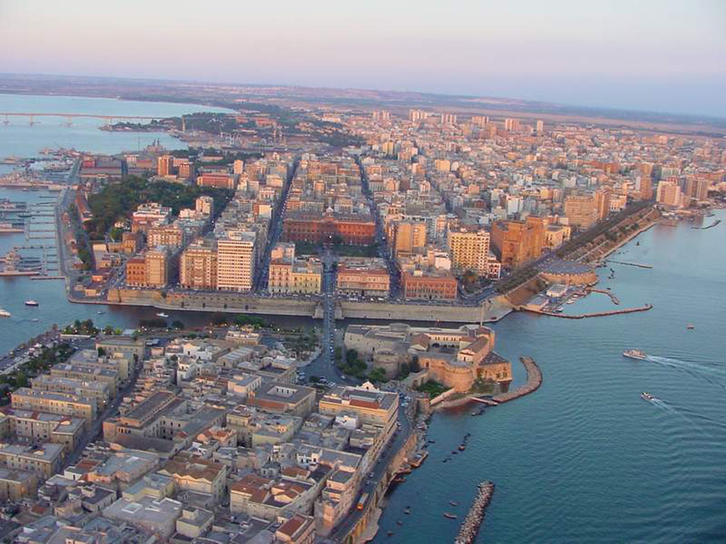 1024x768 Taranto città