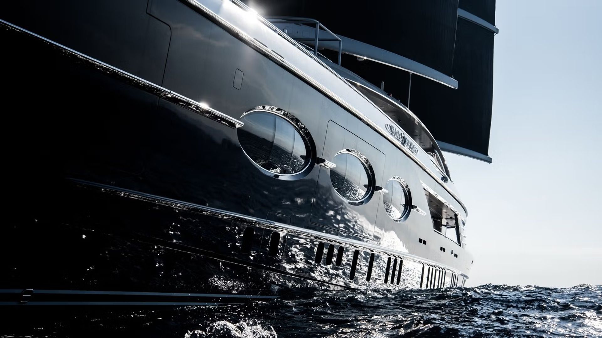 1920x1080 BLACK PEARL Pearl Yacht Detail
