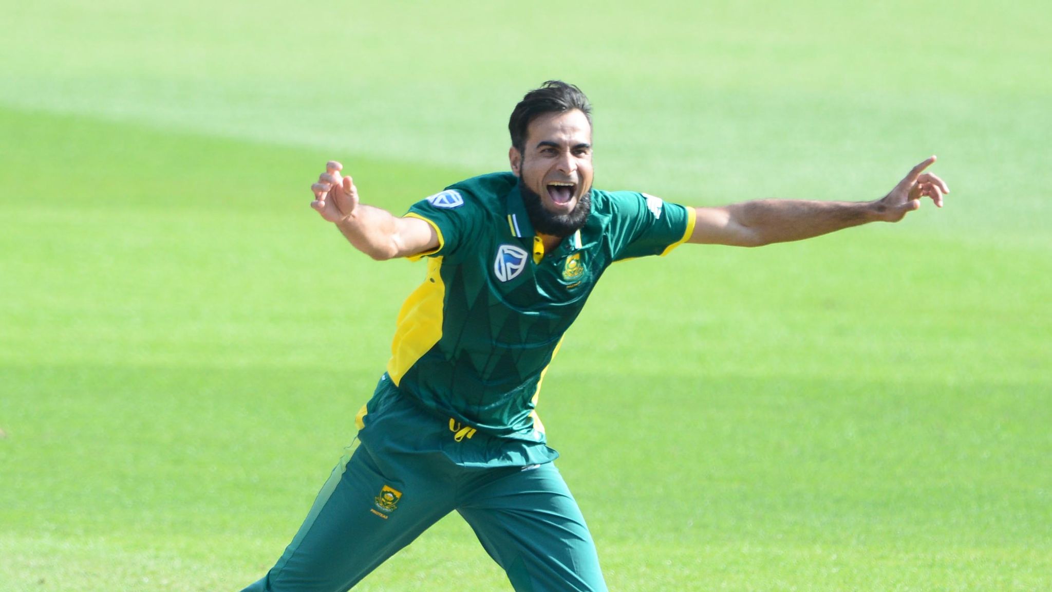 2048x1152 Derbyshire sign South Africa spinner Imran Tahir for 2017 season
