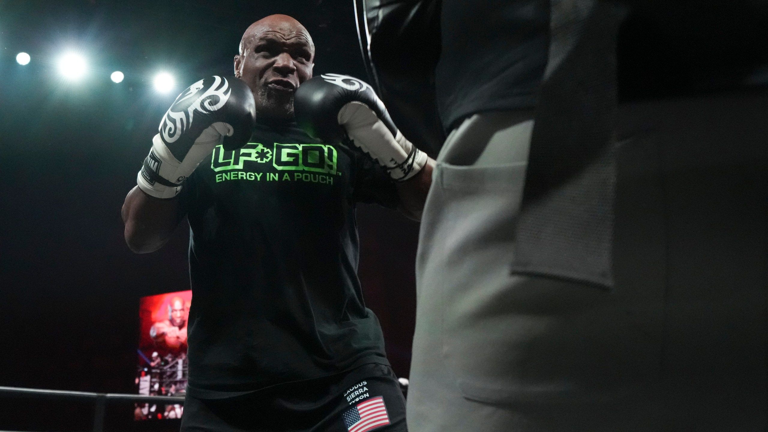 2560x1440 Mike Tyson Jake Paul: How To Watch The Fight, Time, Odds