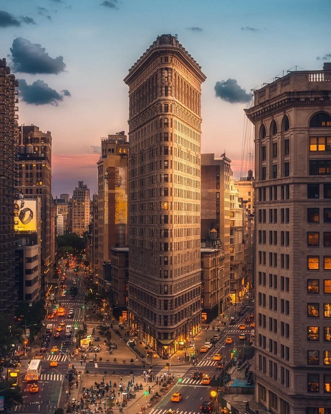 1080x1350 Flatiron Building, New York, New York. Photo via #viewingnyc #nyc #newyork #newyorkcity #flatironbuilding
