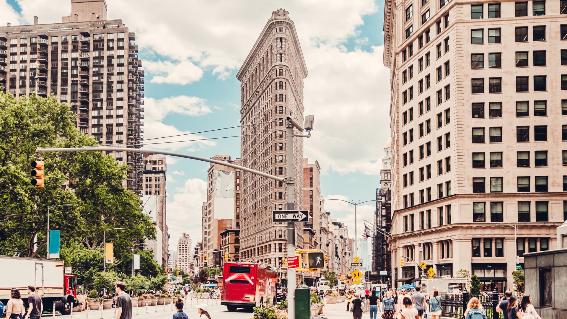 1920x1080 Look inside: NYC Flatiron Building officially has apartments